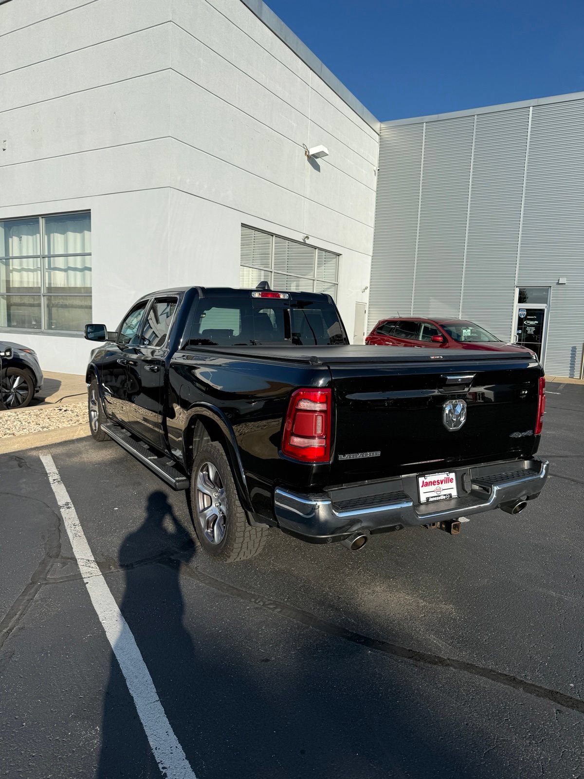 Used 2021 RAM 1500 Laramie AWD/4WD image 3