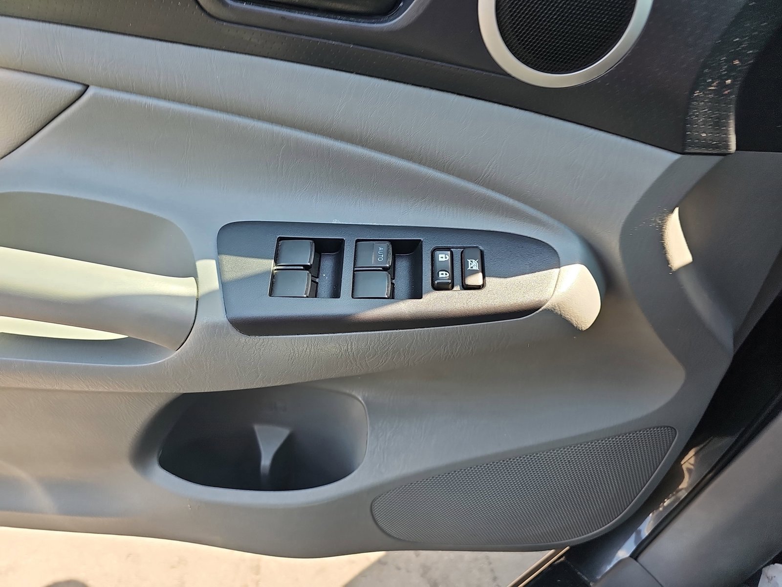 Used 2015 Toyota Tacoma PreRunner w/ TRD Sport Package RWD image 27
