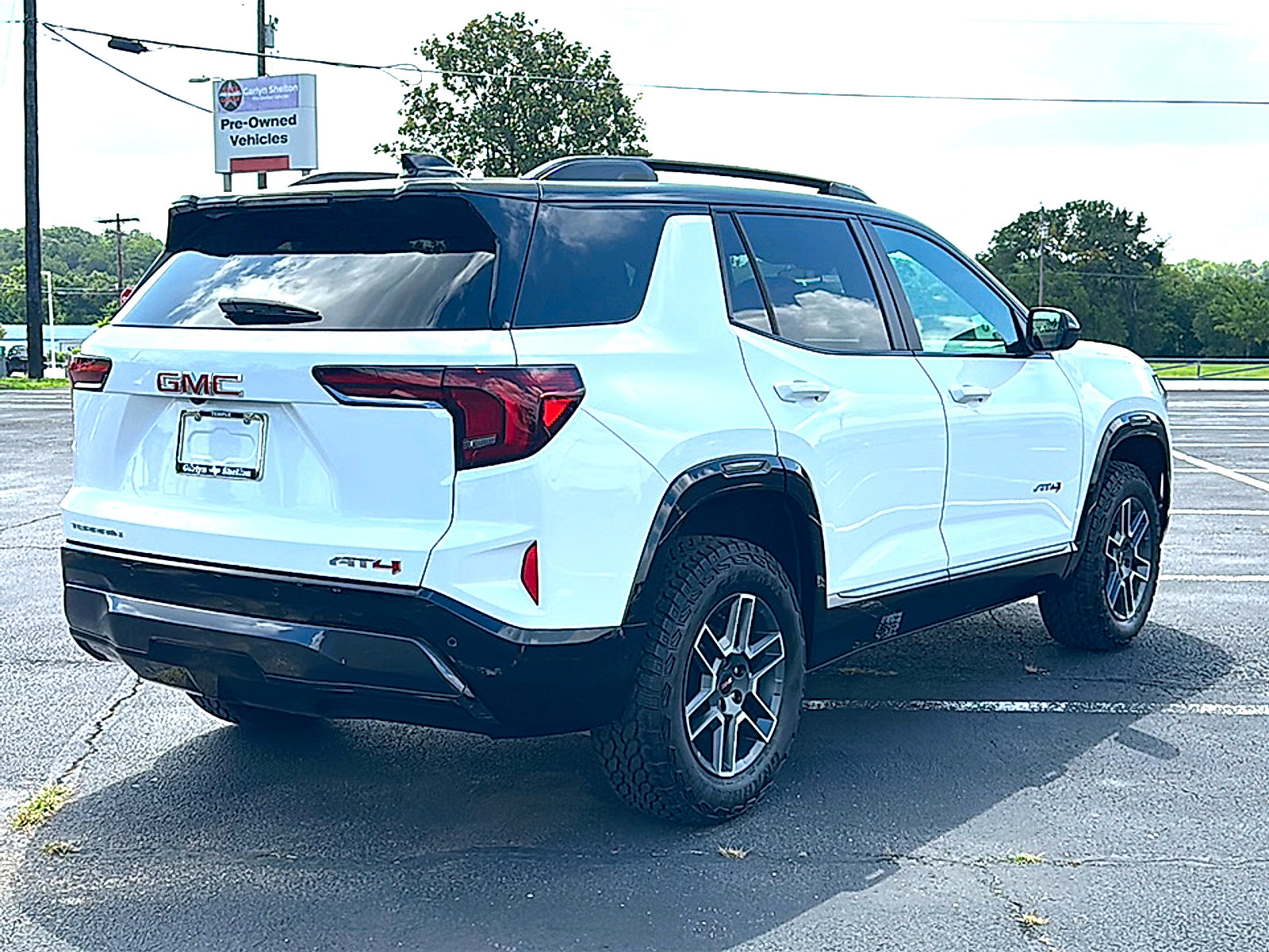 New 2026 GMC Terrain AT4 AWD/4WD image 9