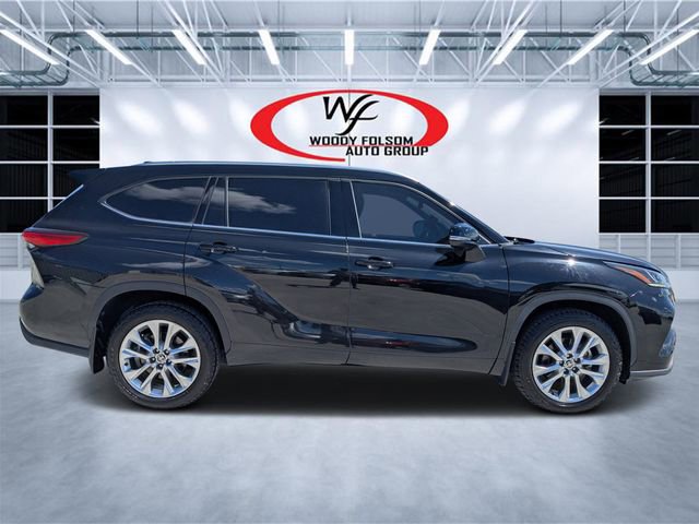 Used 2020 Toyota Highlander Limited image 2