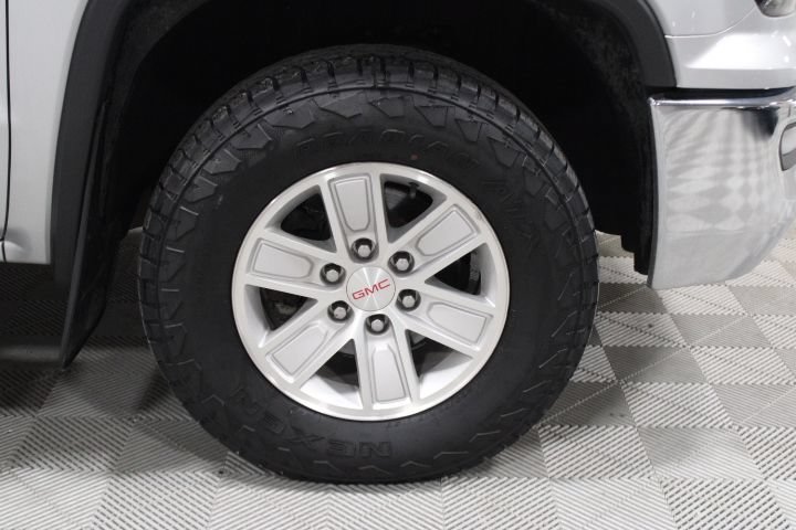 Used 2018 GMC Sierra 1500 SLE w/ SLE Value Package AWD/4WD image 43
