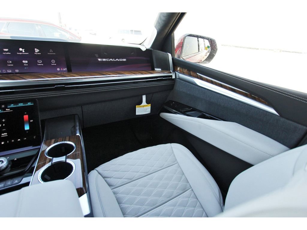 New 2025 Cadillac Escalade Sport Platinum w/ LPO, ONYX Package image 10