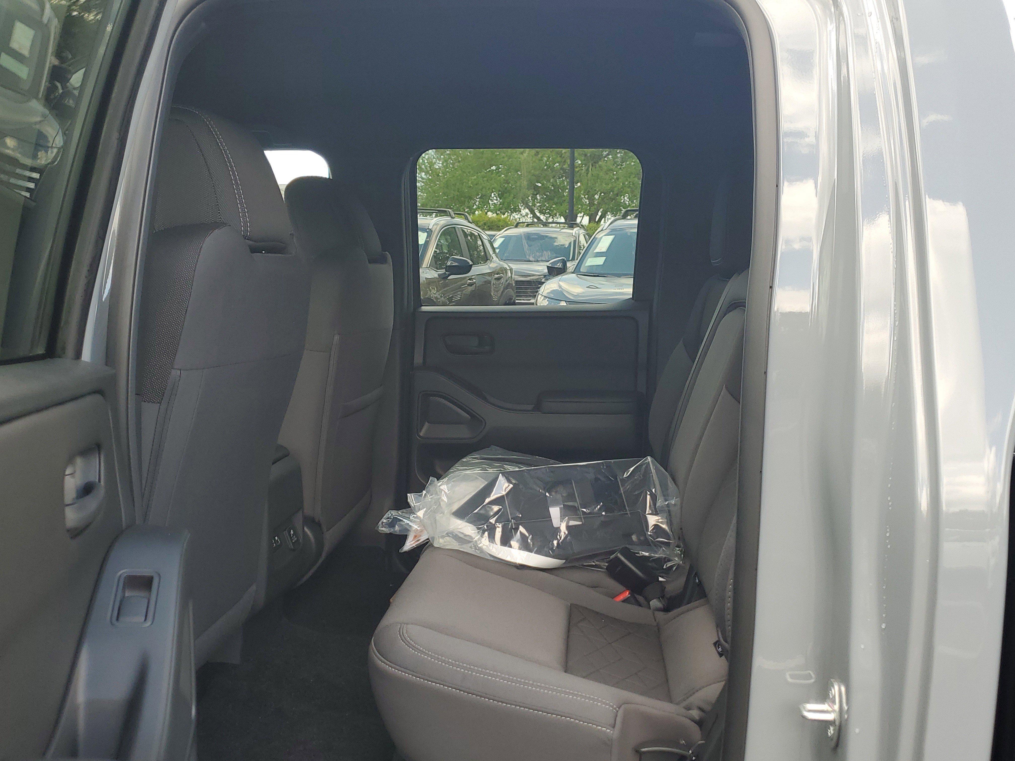 New 2026 Nissan Frontier SV image 9