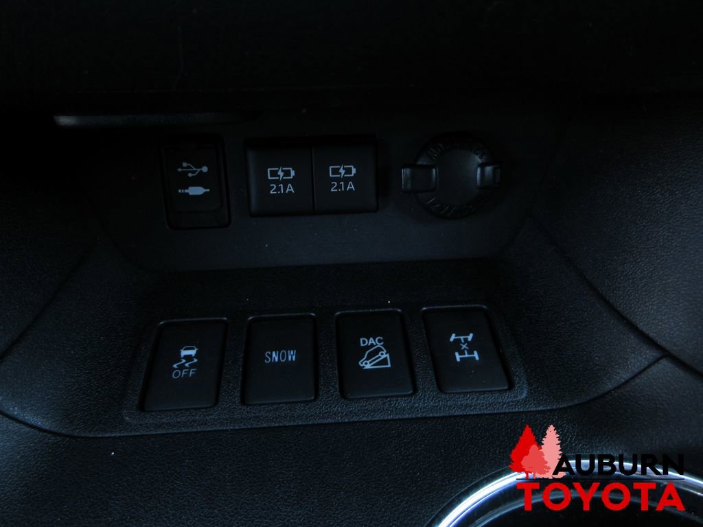 Certified 2018 Toyota Highlander XLE image 22