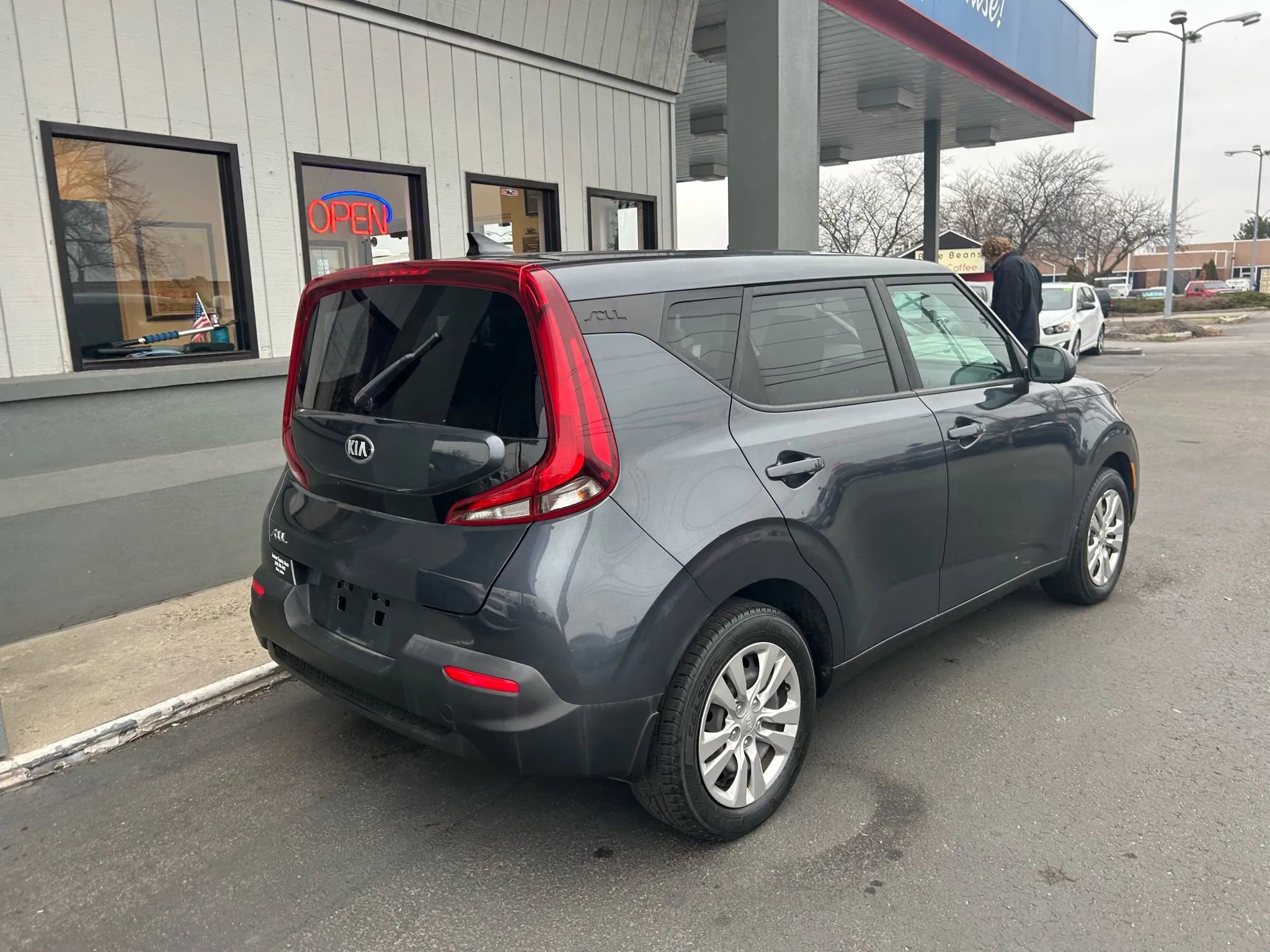 Used 2020 Kia Soul LX image 22