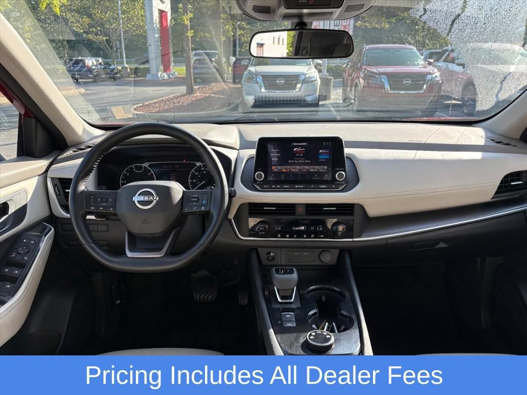 Certified 2025 Nissan Rogue SV AWD/4WD image 9