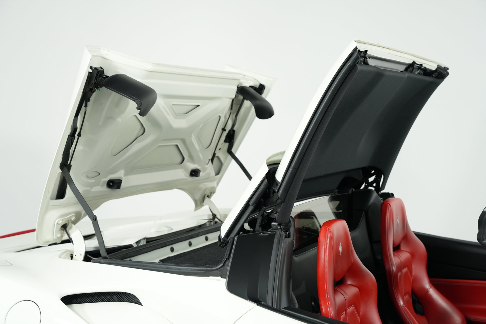 Certified 2017 Ferrari 488 Spider RWD image 19