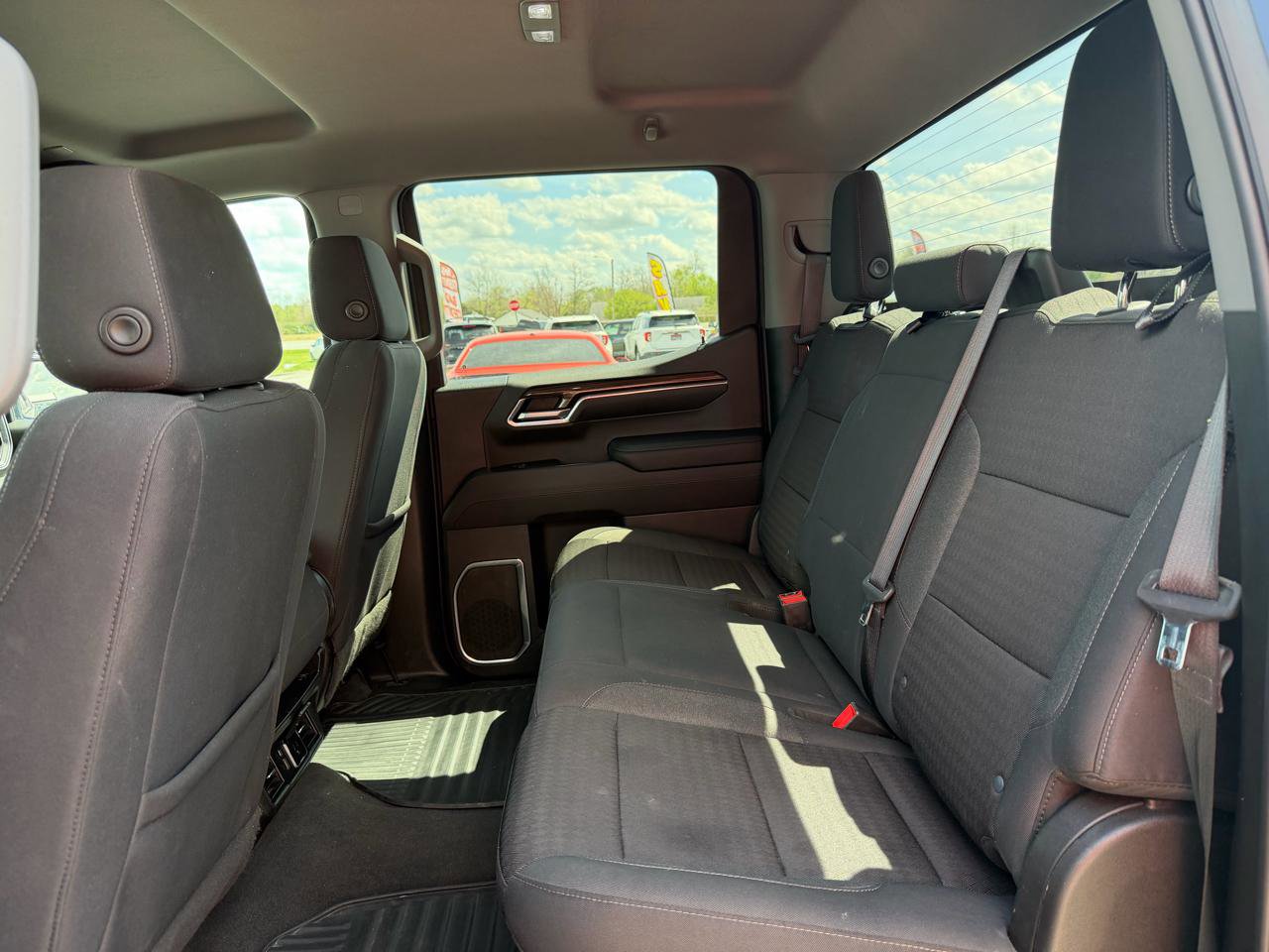 Used 2022 Chevrolet Silverado 1500 LT AWD/4WD image 17