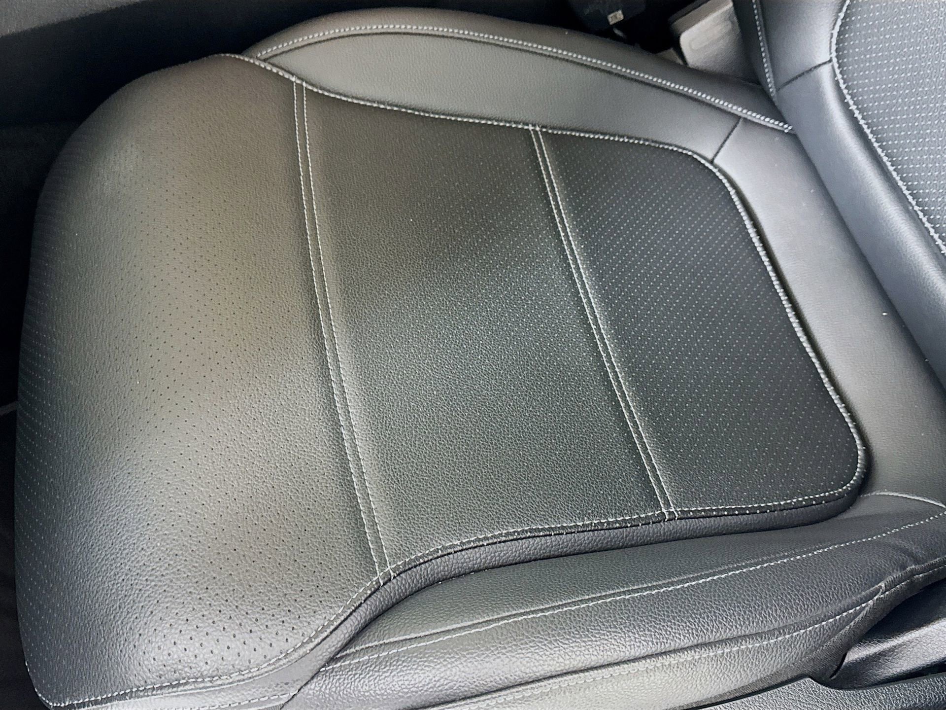 Certified 2025 Mercedes-Benz GLC 300 image 20