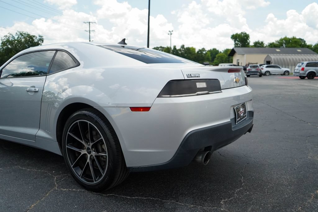 Used 2015 Chevrolet Camaro LT RWD image 20