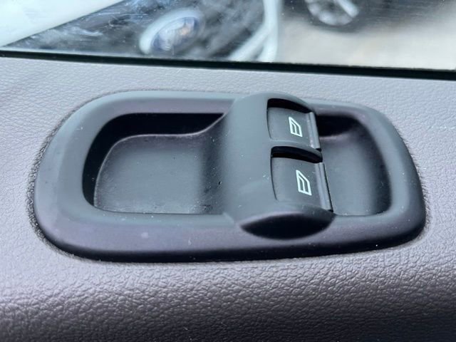 Used 2018 Ford Transit 350 XLT image 3