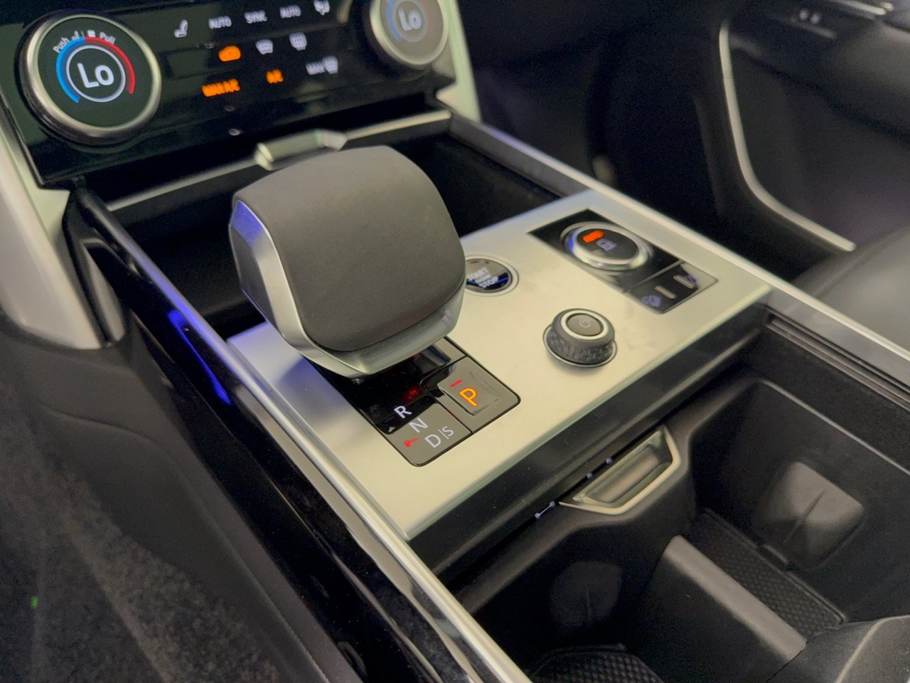 Used 2023 Land Rover Range Rover SE AWD/4WD image 21