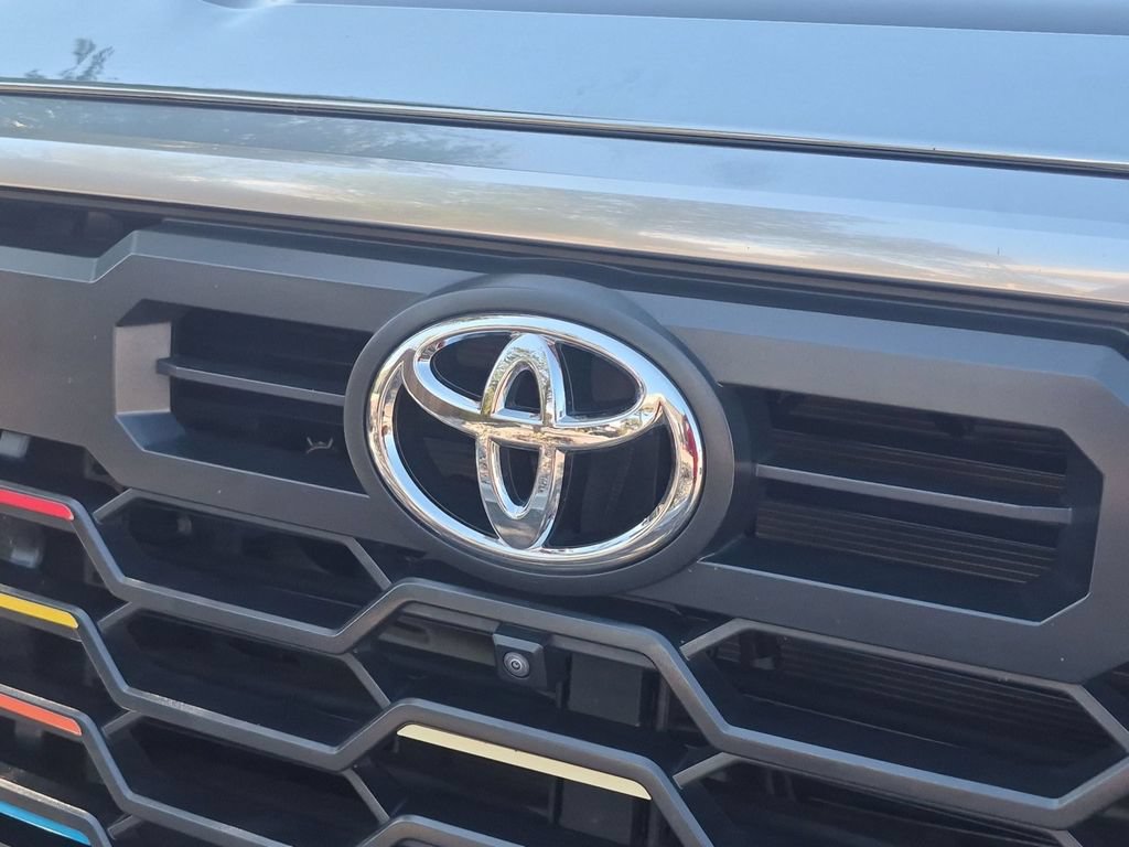 Used 2023 Toyota Tundra Limited w/ TRD Off-Road Package AWD/4WD image 10