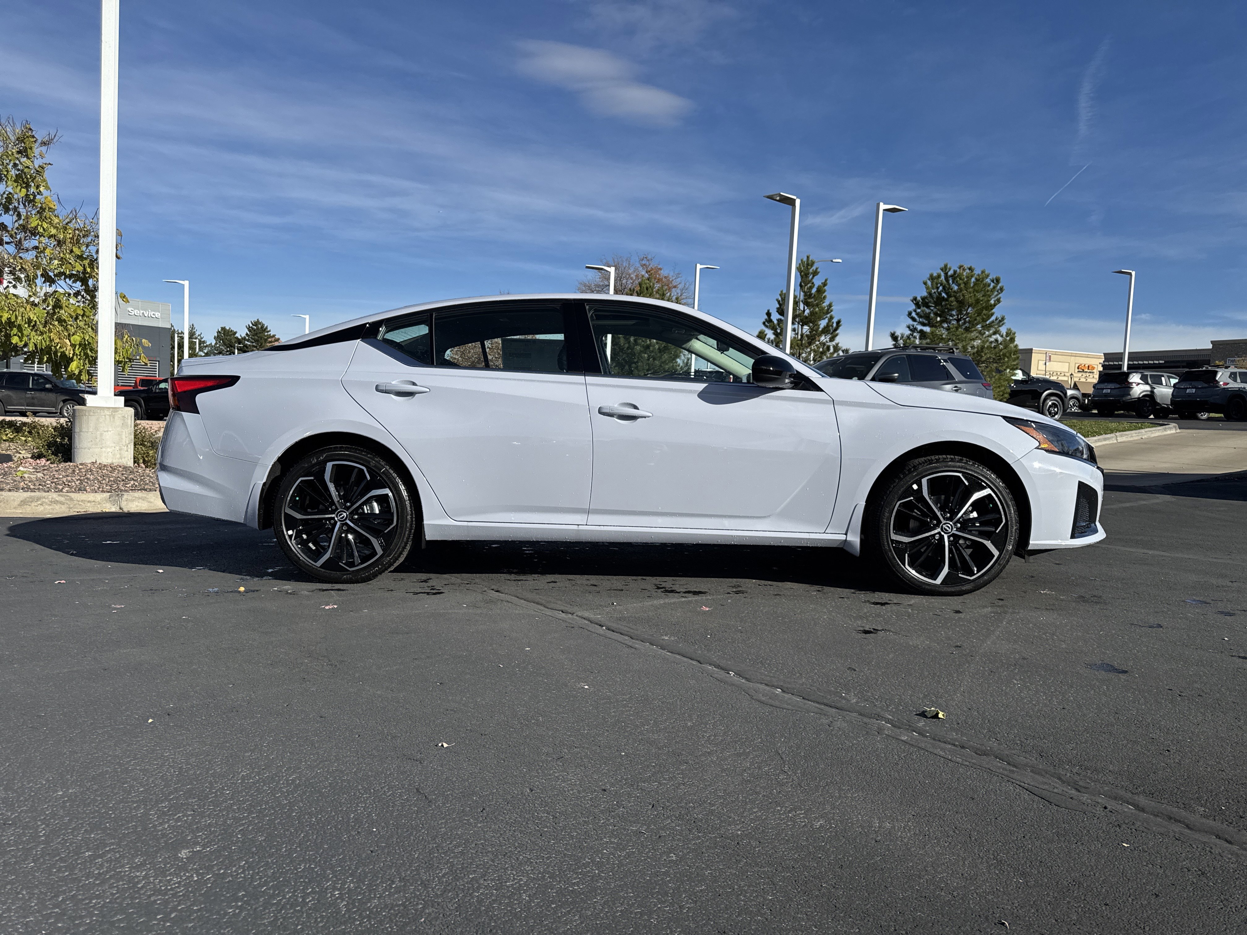 New 2025 Nissan Altima 2.5 SR w/ SR Premium Package AWD/4WD image 2