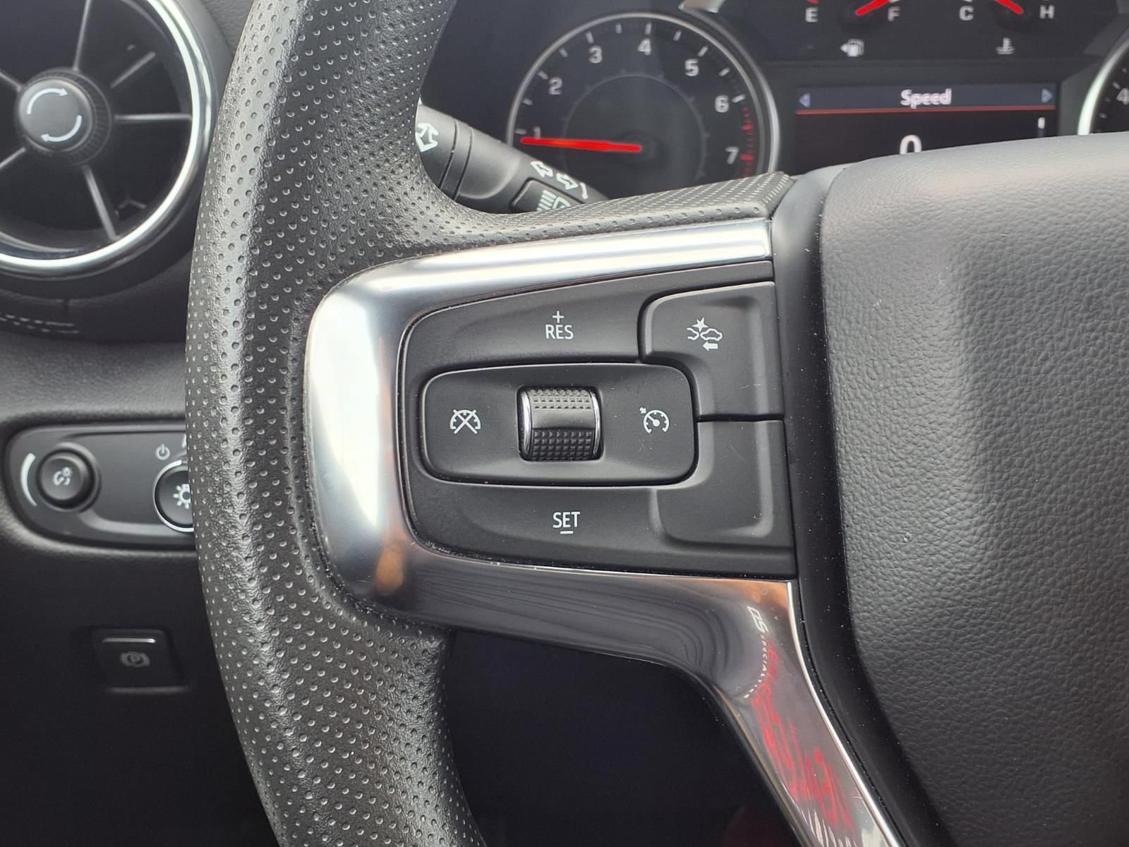 Used 2025 Chevrolet Blazer LT AWD/4WD image 15