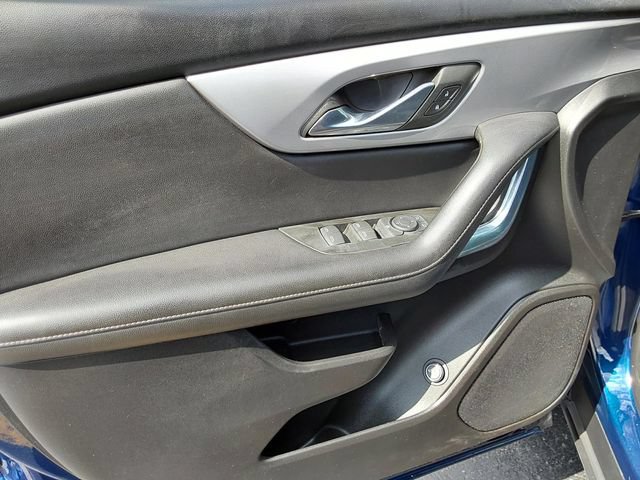 Used 2023 Chevrolet Blazer LT w/ Midnight/Sport Edition FWD image 15