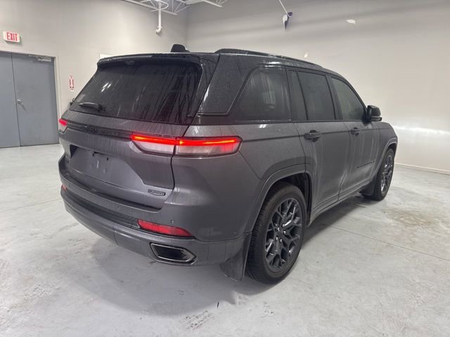 Used 2025 Jeep Grand Cherokee Summit image 5