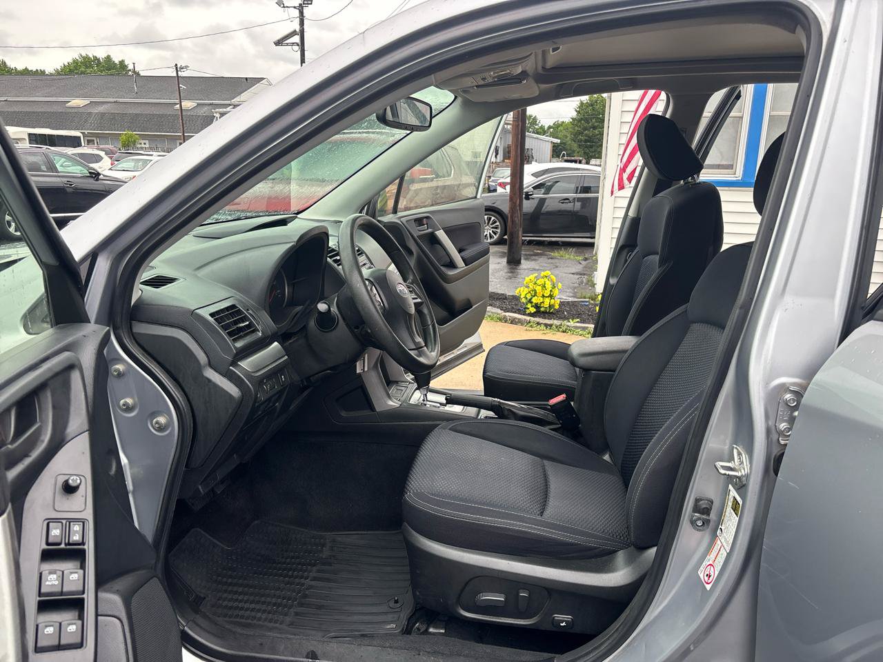 Used 2015 Subaru Forester 2.5i Premium w/ Popular Package #2 AWD/4WD image 16