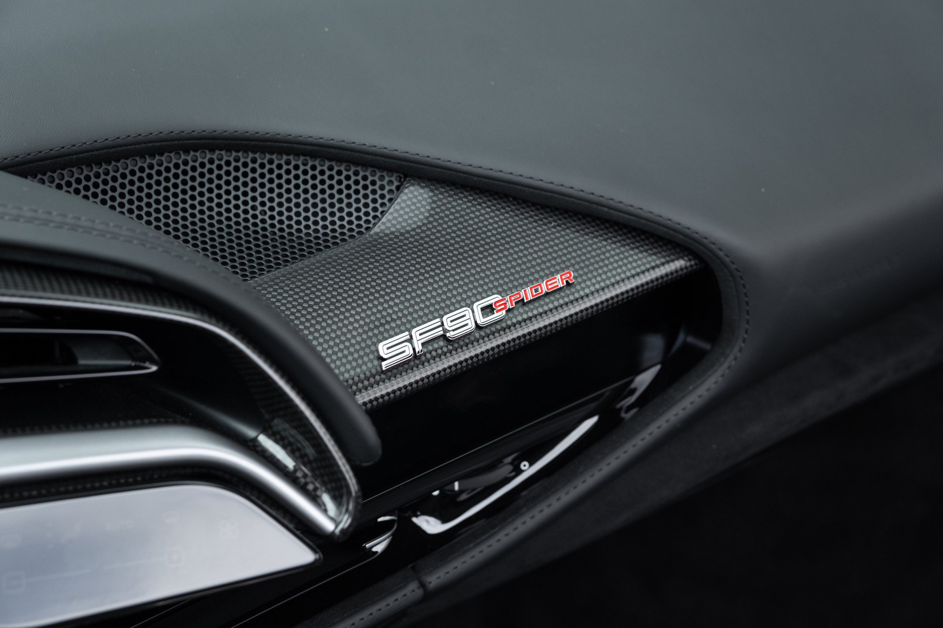 Used 2022 Ferrari SF90 Spider AWD/4WD image 7