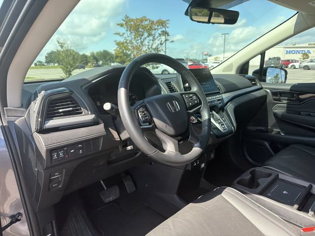 Used 2025 Honda Odyssey Touring image 11