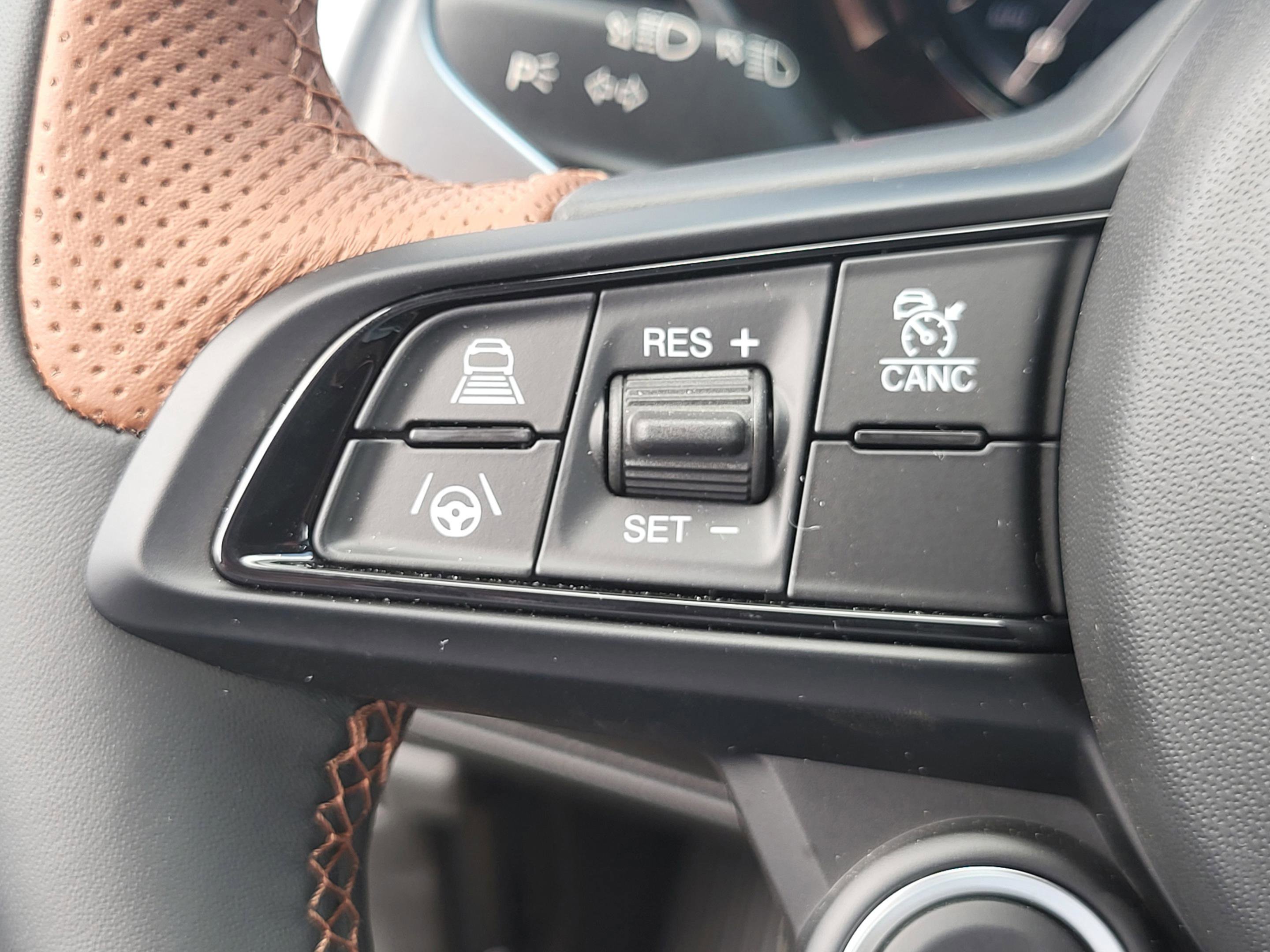 New 2025 Alfa Romeo Giulia w/ Driving Assist Package RWD image 56