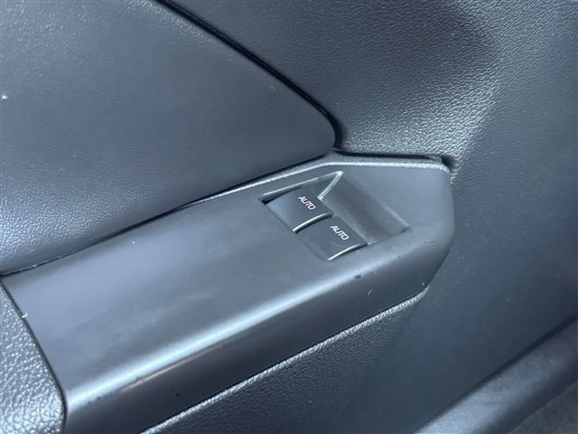 Used 2014 Ford Mustang Coupe RWD image 13