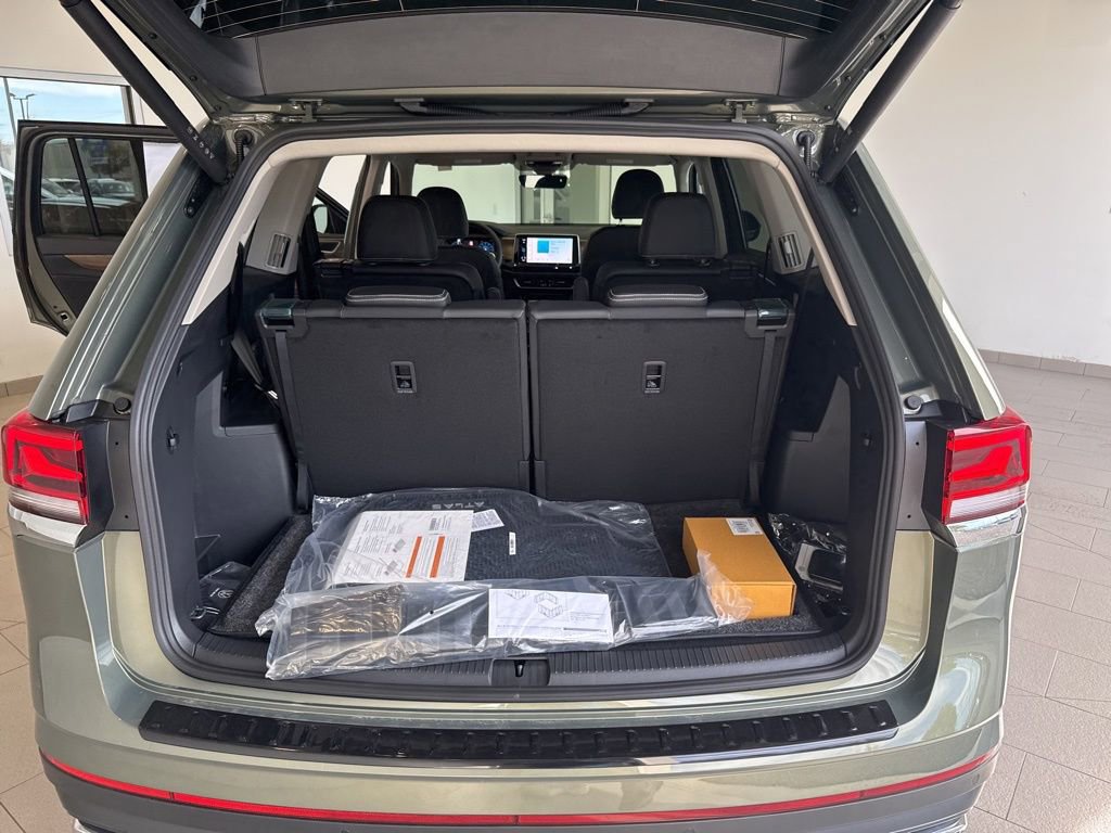 New 2026 Volkswagen Atlas SE image 16