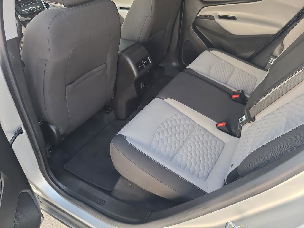 Used 2021 Chevrolet Equinox LT w/ Driver Convenience Package image 15