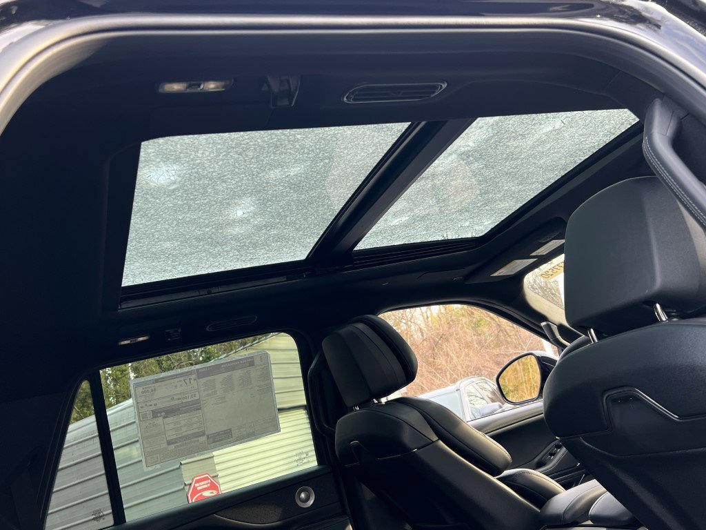 New 2025 Lincoln Navigator L Reserve w/ Jet Appearance Package image 10