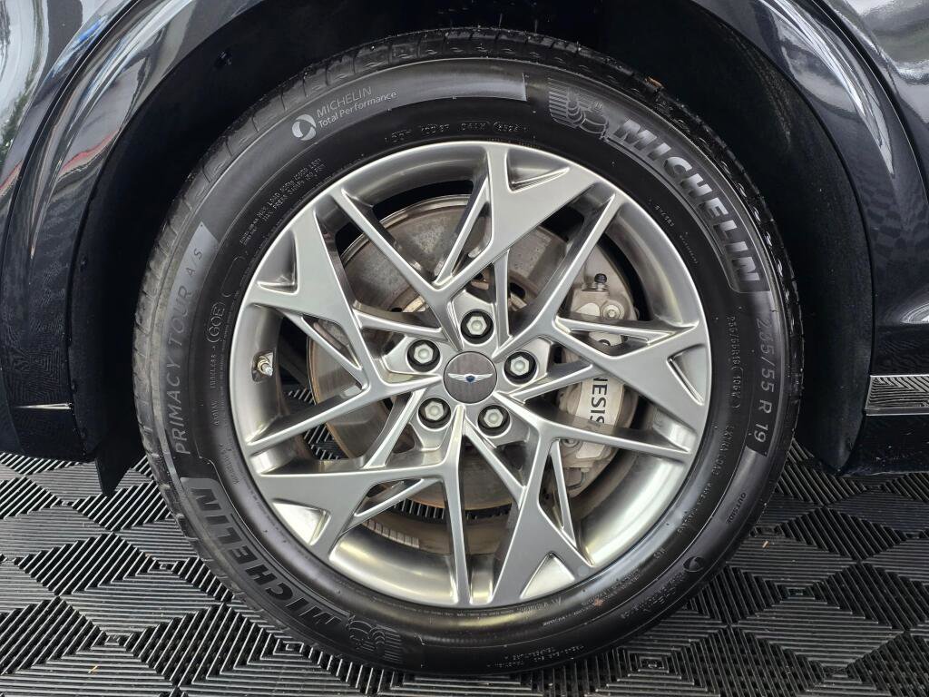 Used 2025 Genesis GV70 2.5T image 11