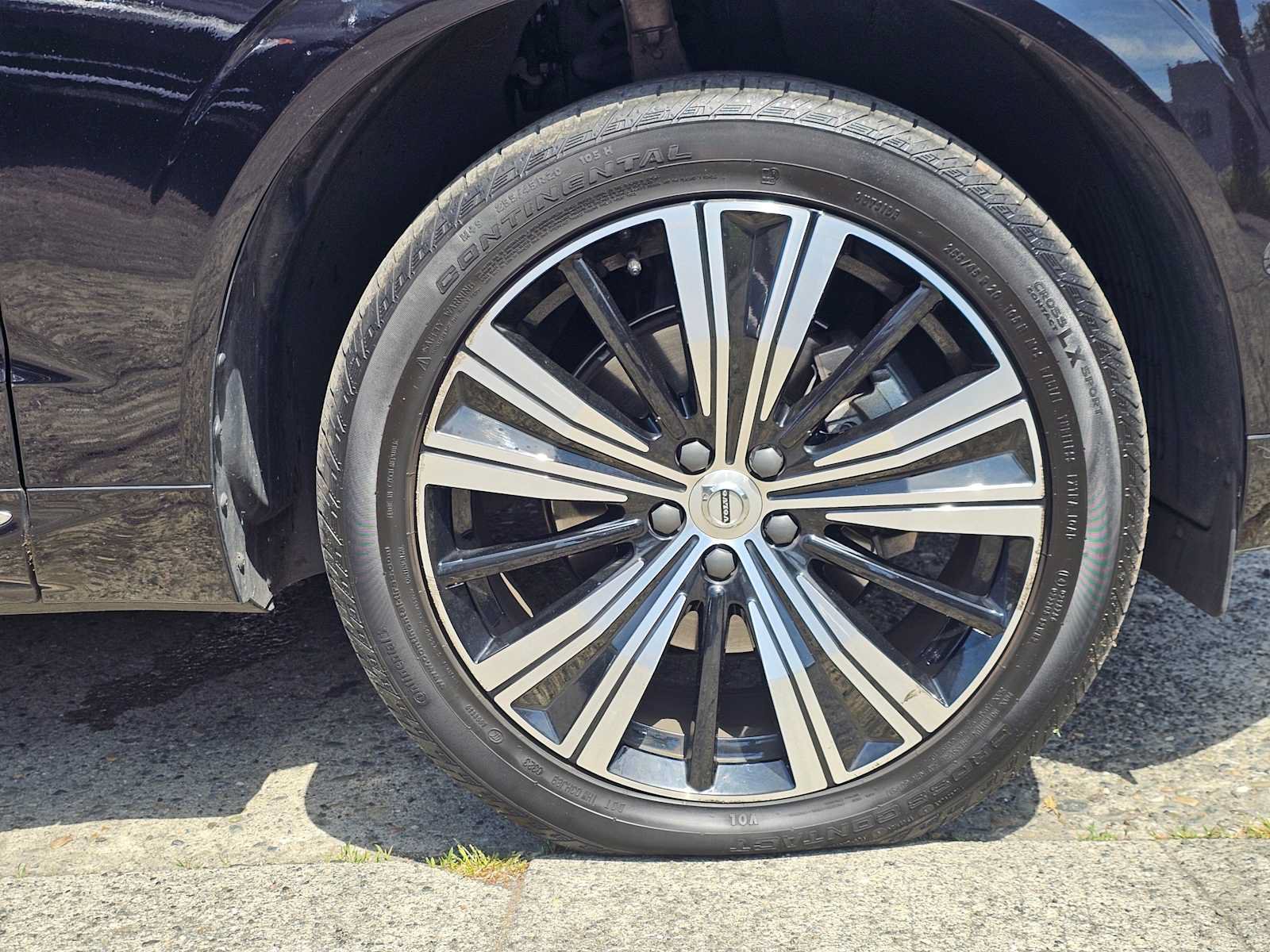 Used 2023 Volvo XC60 B5 Plus w/ Climate Package AWD/4WD image 9