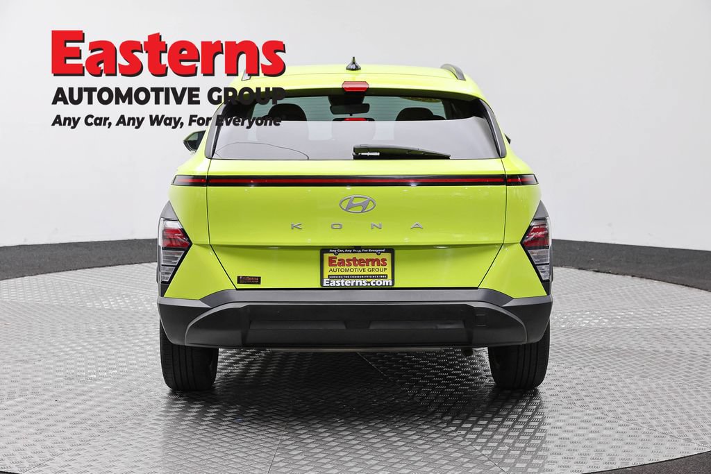 Used 2024 Hyundai Kona SEL FWD image 6