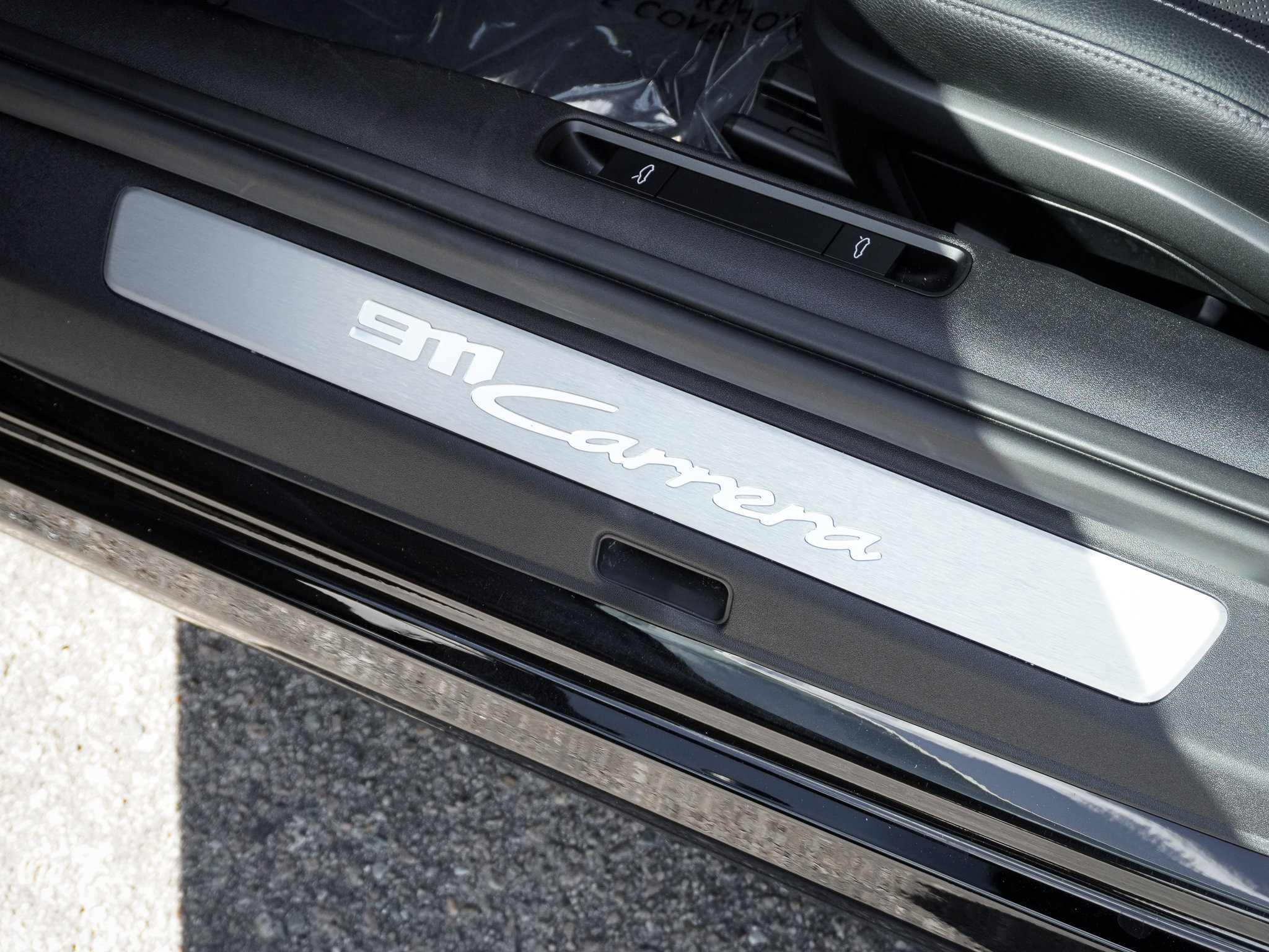 Used 2024 Porsche 911 Carrera RWD image 18