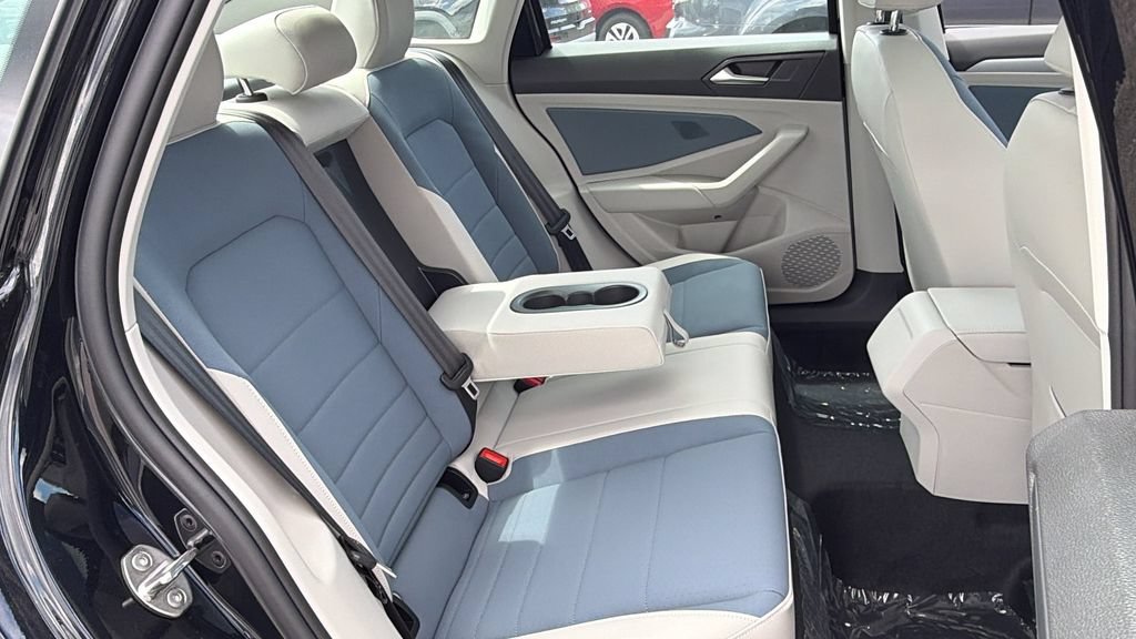 New 2026 Volkswagen Jetta SE FWD image 11