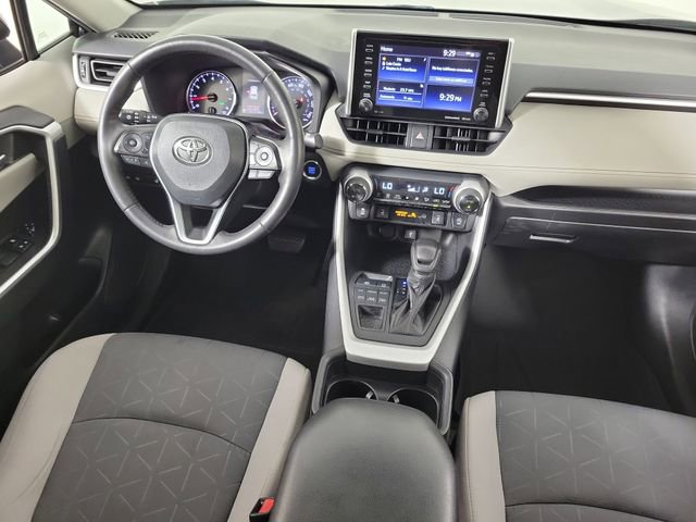 Used 2021 Toyota RAV4 XLE w/ Convenience Package AWD/4WD image 15