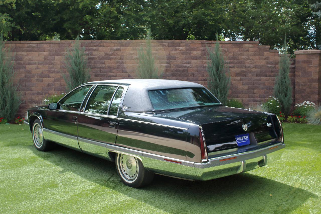 Used 1996 Cadillac Fleetwood Brougham RWD image 6