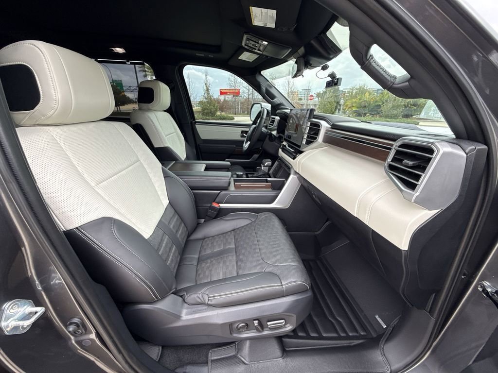 Used 2025 Toyota Sequoia Capstone image 15