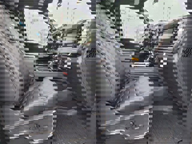 New 2026 Ford F350 4x4 Crew Cab Super Duty image 11