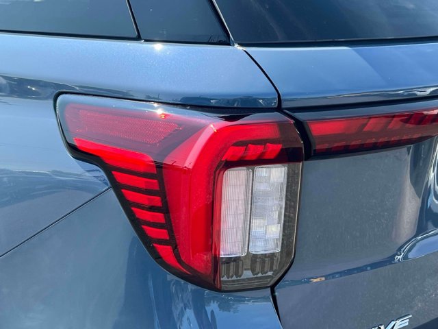 Used 2026 Ford Explorer Active AWD/4WD image 11