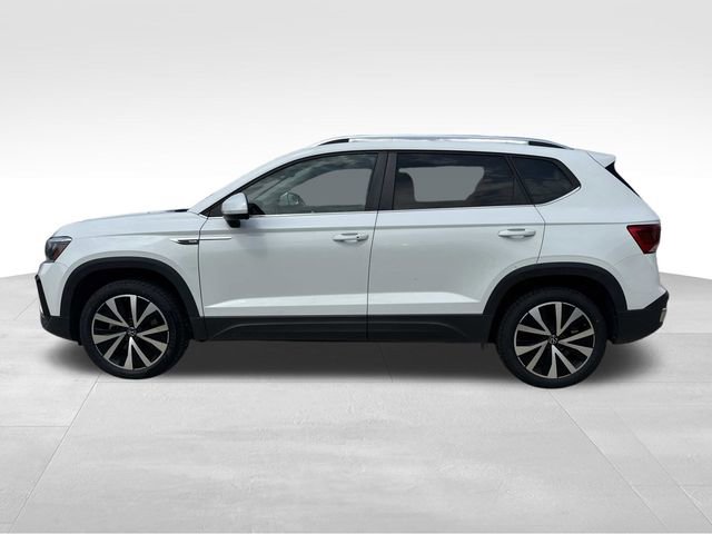 Used 2023 Volkswagen Taos SE FWD image 5