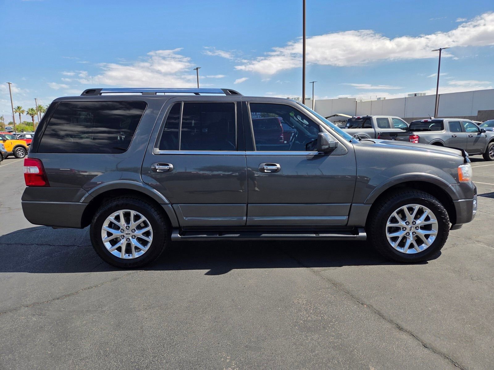 Used 2017 Ford Expedition Limited AWD/4WD image 7