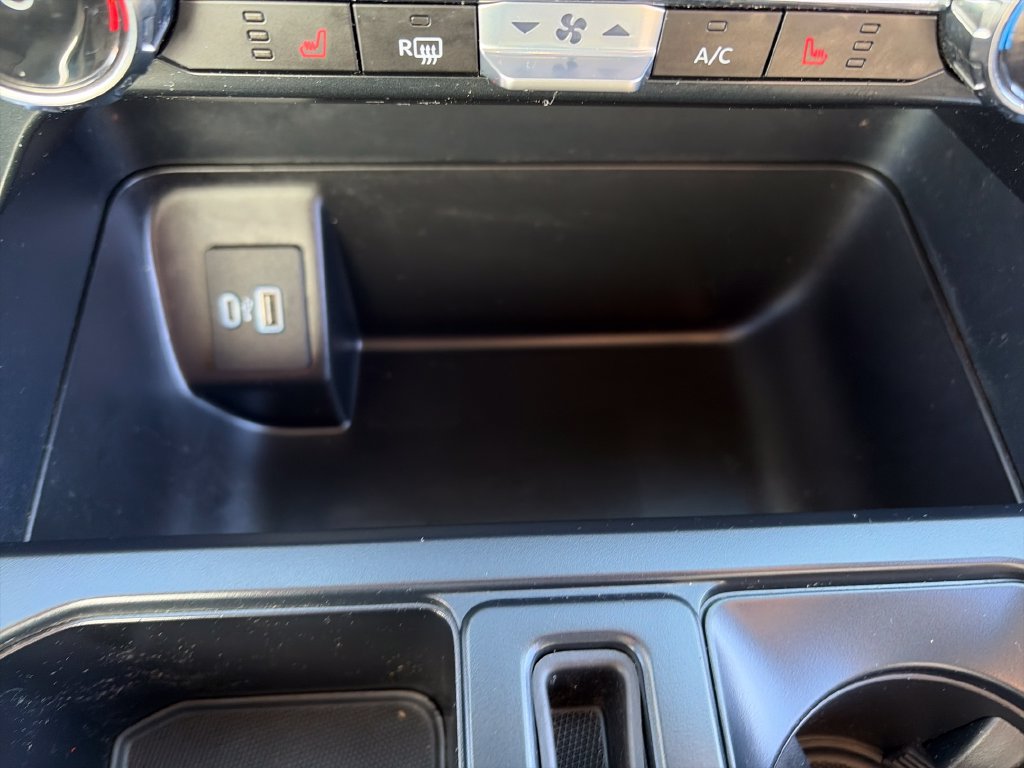 Used 2024 Ford F150 Lightning XLT AWD/4WD image 29