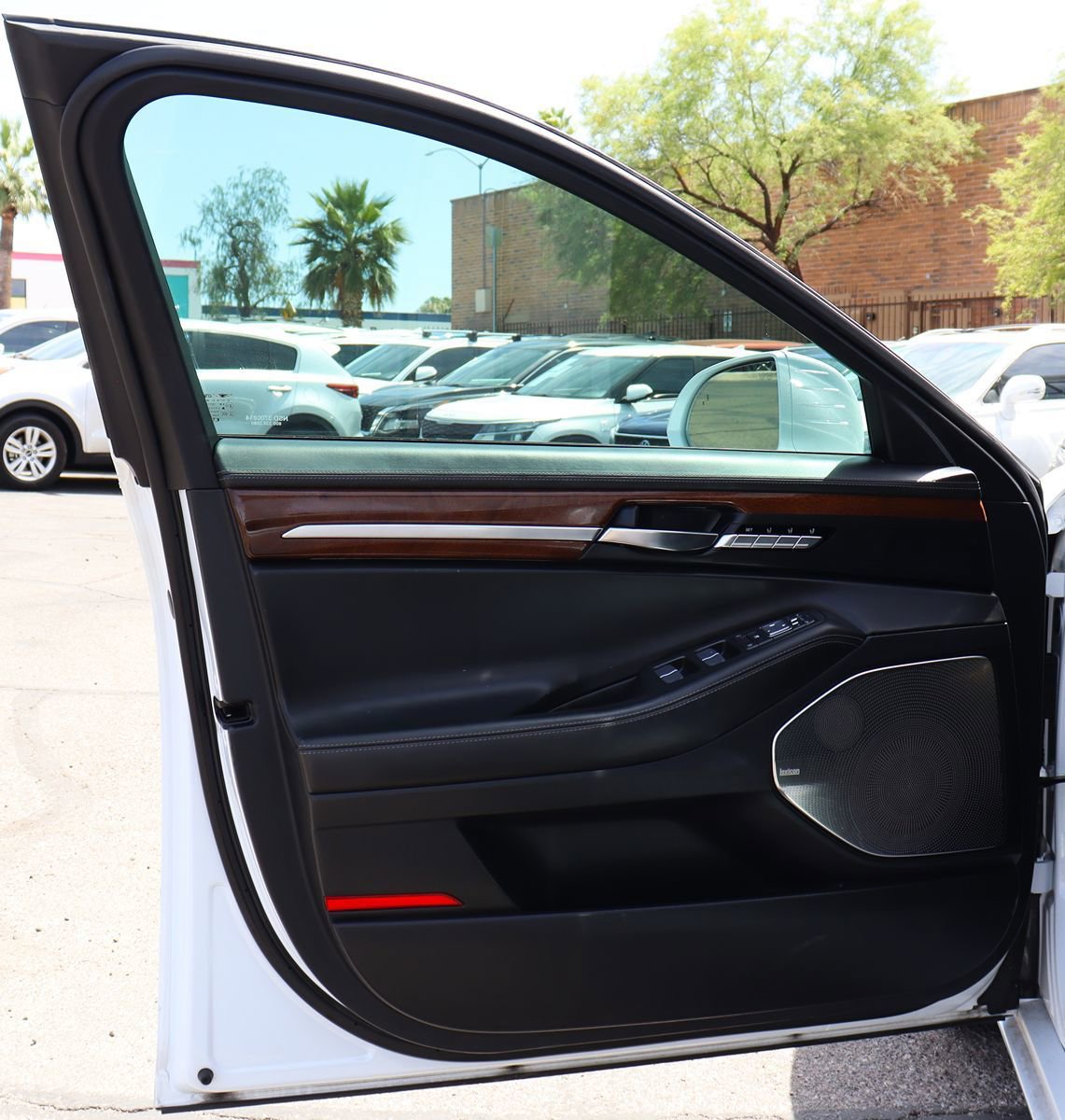 Used 2017 Genesis G90 3.3T Premium AWD/4WD image 38
