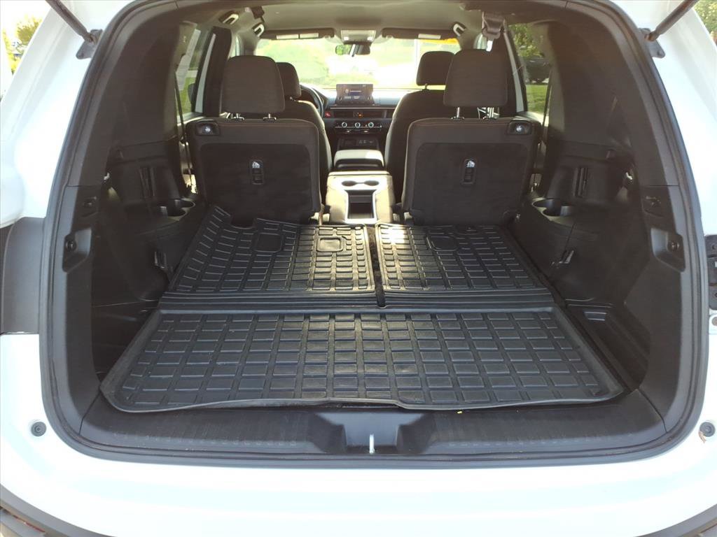 Used 2023 Honda Pilot Sport image 10