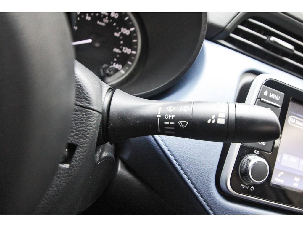 Used 2025 Nissan Versa SV w/ Trunk Package image 17