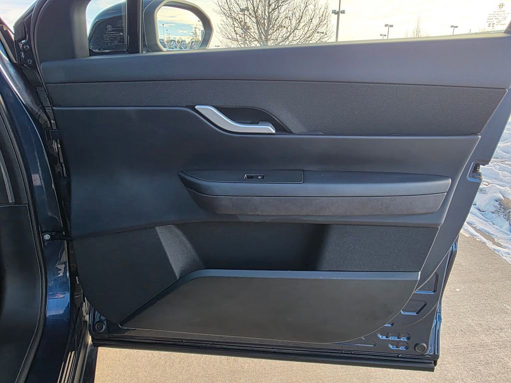 Used 2023 Fisker Ocean One image 29