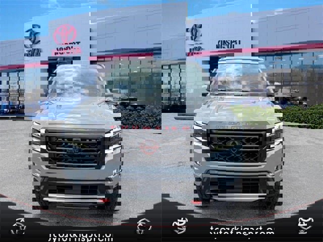 Used 2024 Nissan Frontier PRO-4X w/ Off-Road Protection Package image 8