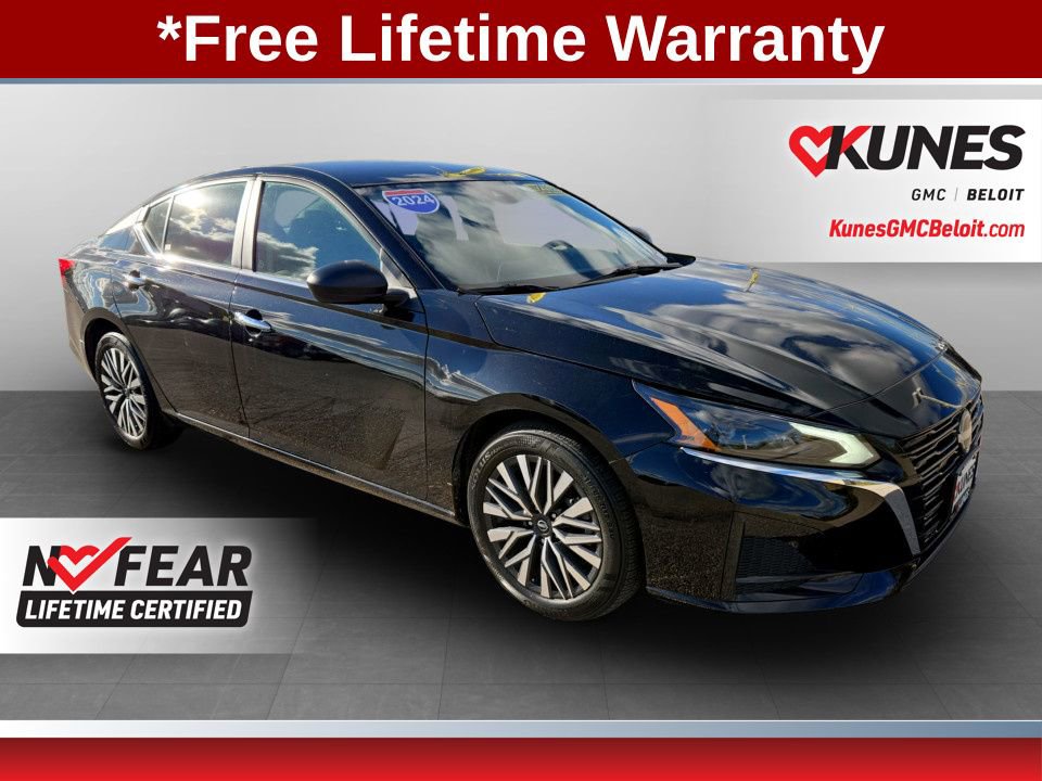 Used 2024 Nissan Altima 2.5 SV image 1