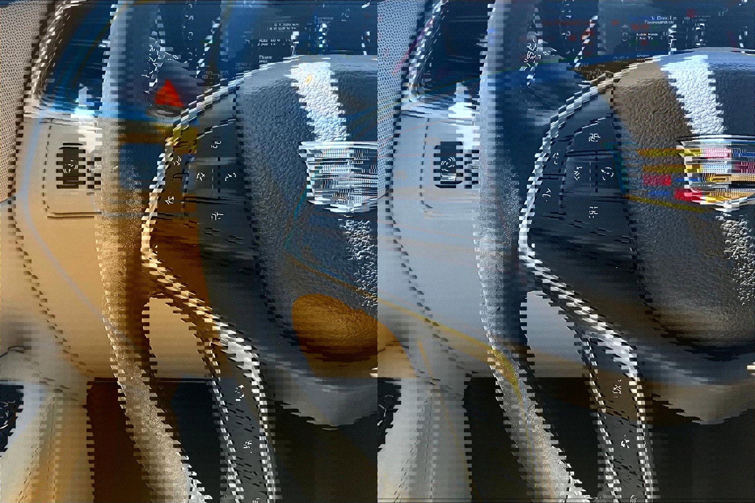 Used 2017 Cadillac XT5 Luxury w/ Driver Awareness Package image 17