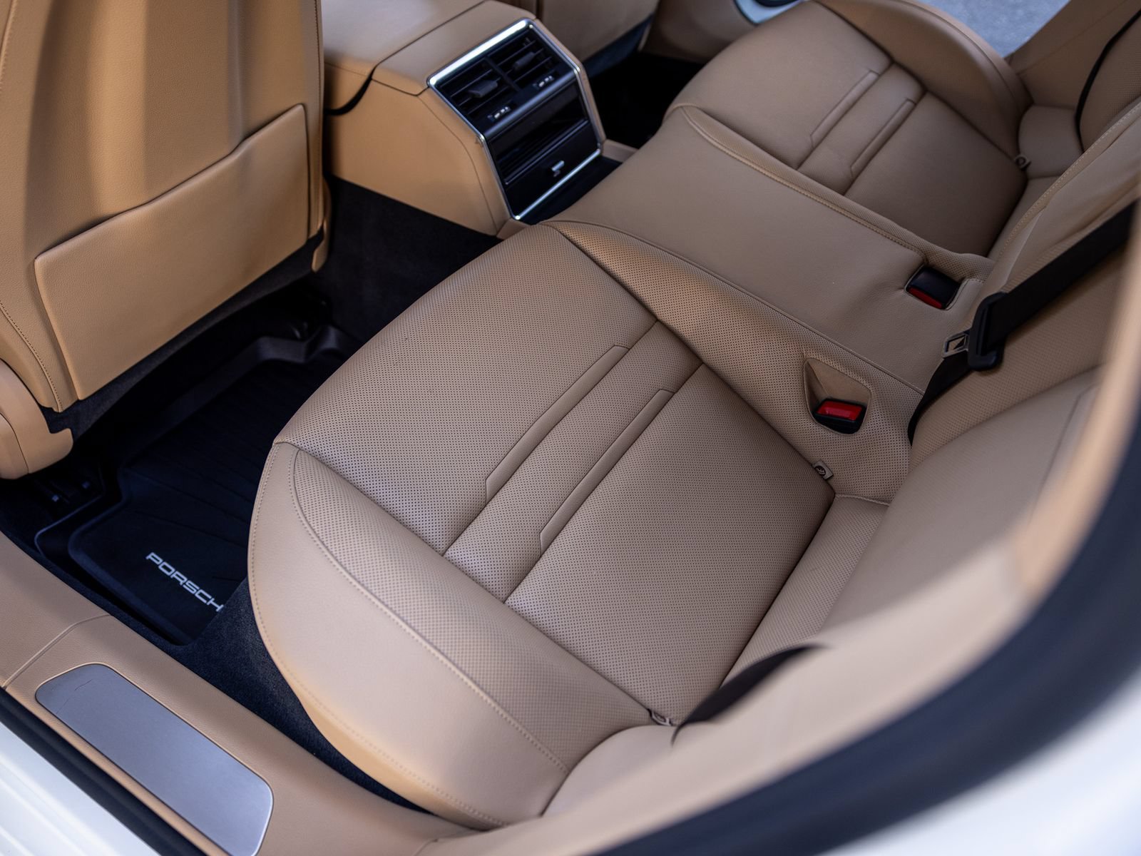 Certified 2023 Porsche Panamera 4S AWD/4WD image 45